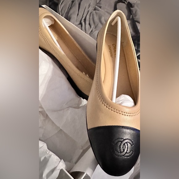 Chanel Cap Toe Lamb Leather CC Ballet Flats - Picture 5 of 6